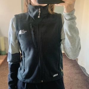 ❄️North Face Windwall XS